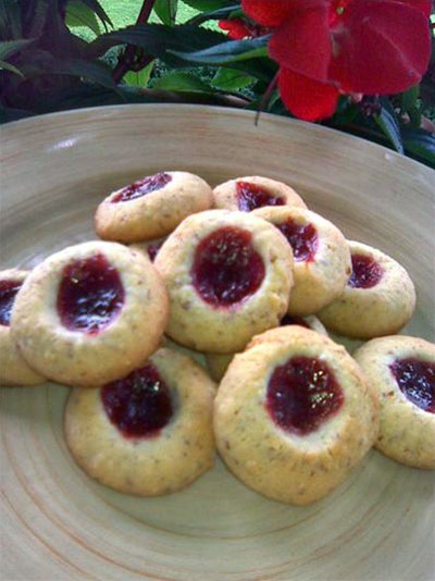 Almond Cookies With Marmalade