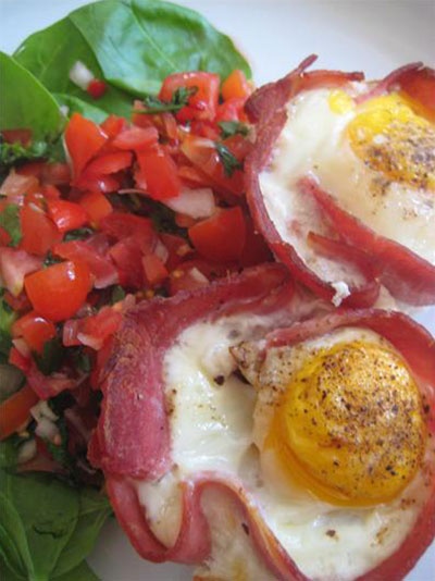 Baked Ham & Eggs With Hot Tomato Salsa