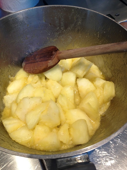 Apples in the pan