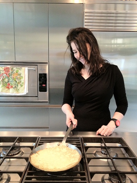 Nigella cooking a pancake