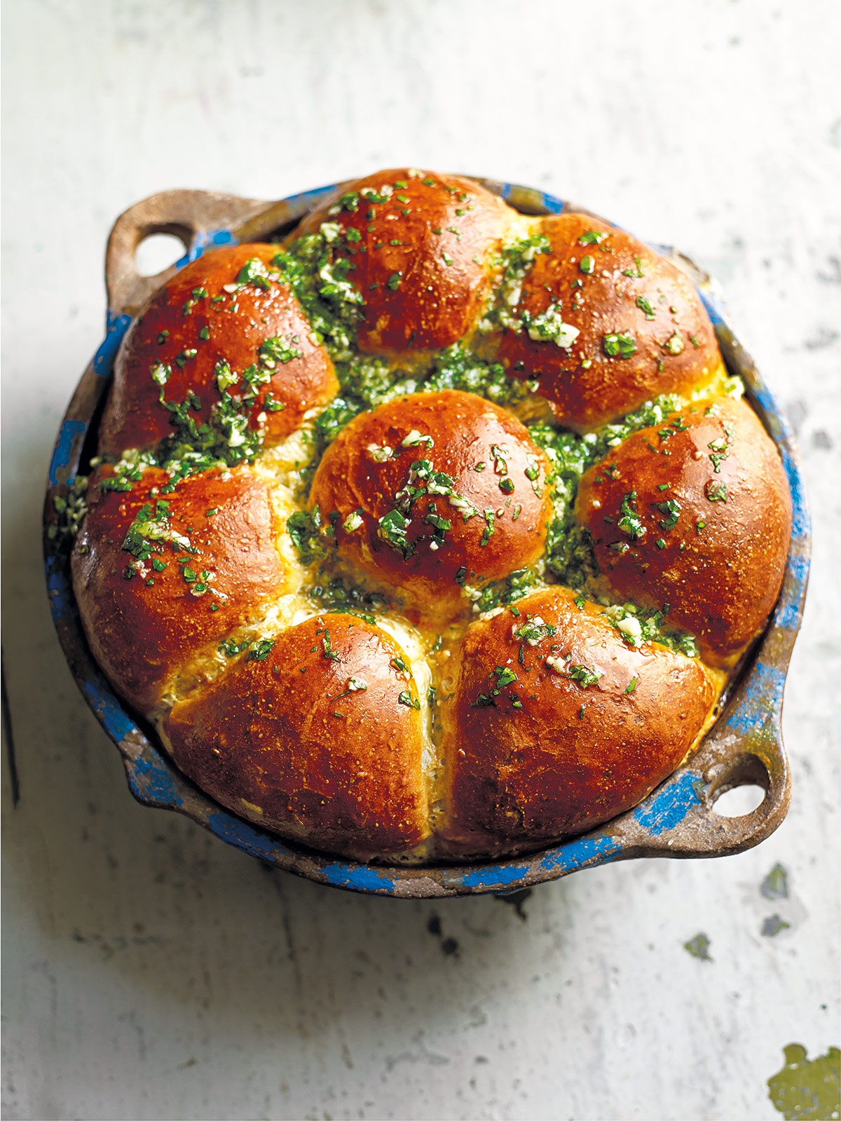 Image of pampushki - Ukrainian garlic bread