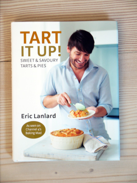 Book cover of Tart It Up! by Eric Lanlard