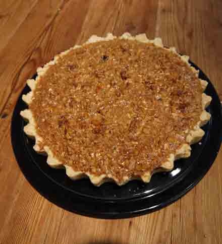 Walnut and honey pie