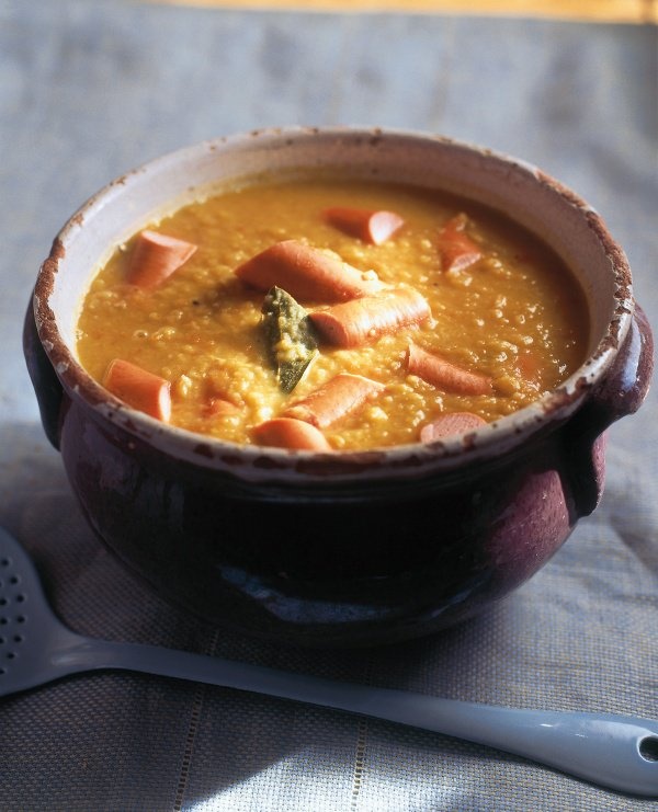 Image of Nigella's Yellow Split Pea and Frankfurter Soup