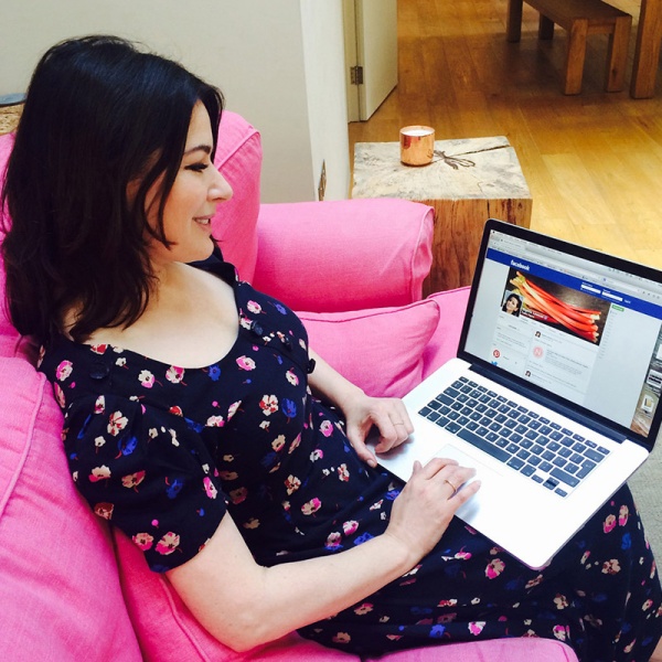 Nigella Lawson with 1 Million Facebook likes!