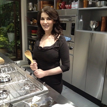 Nigella on set