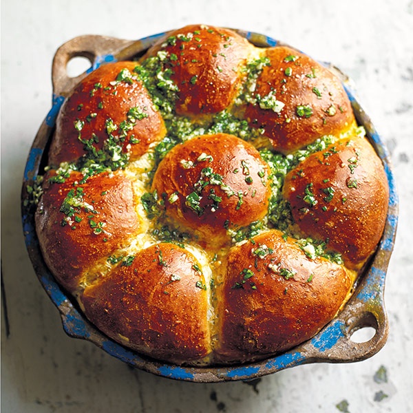 Image of pampushki - Ukrainian garlic bread