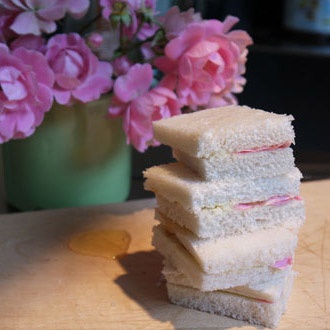 Sandwich of Roses