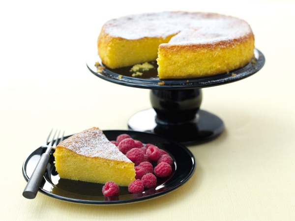 Image of Nigella's Almond and Orange Blossom Cake