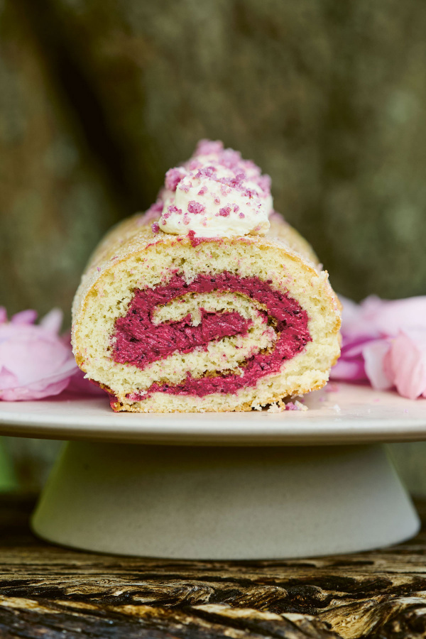 Image of Trine Hahnemann's Blackcurrant and Rose Roulade