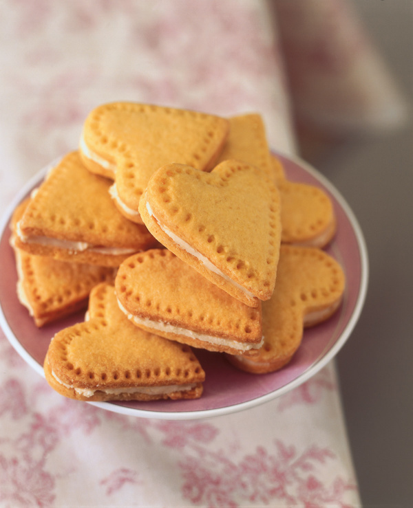 Image of Nigella's Custard Cream Hearts