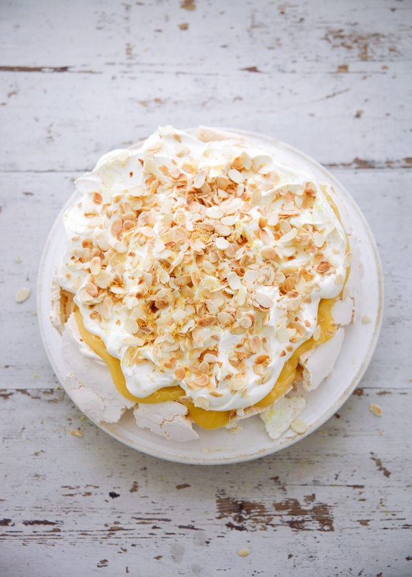 Lemon Pavlova