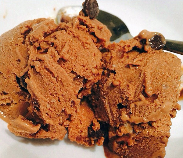 Maple Eggless Choco Chip Ice Cream