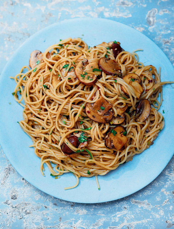 Image of Nigella's Spelt Spaghetti with Spicy Sesame Mushrooms