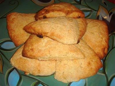 White Chocolate Vanilla Bean Scones