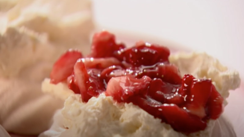 Nigella's Quick & Delicious Strawberry Recipes